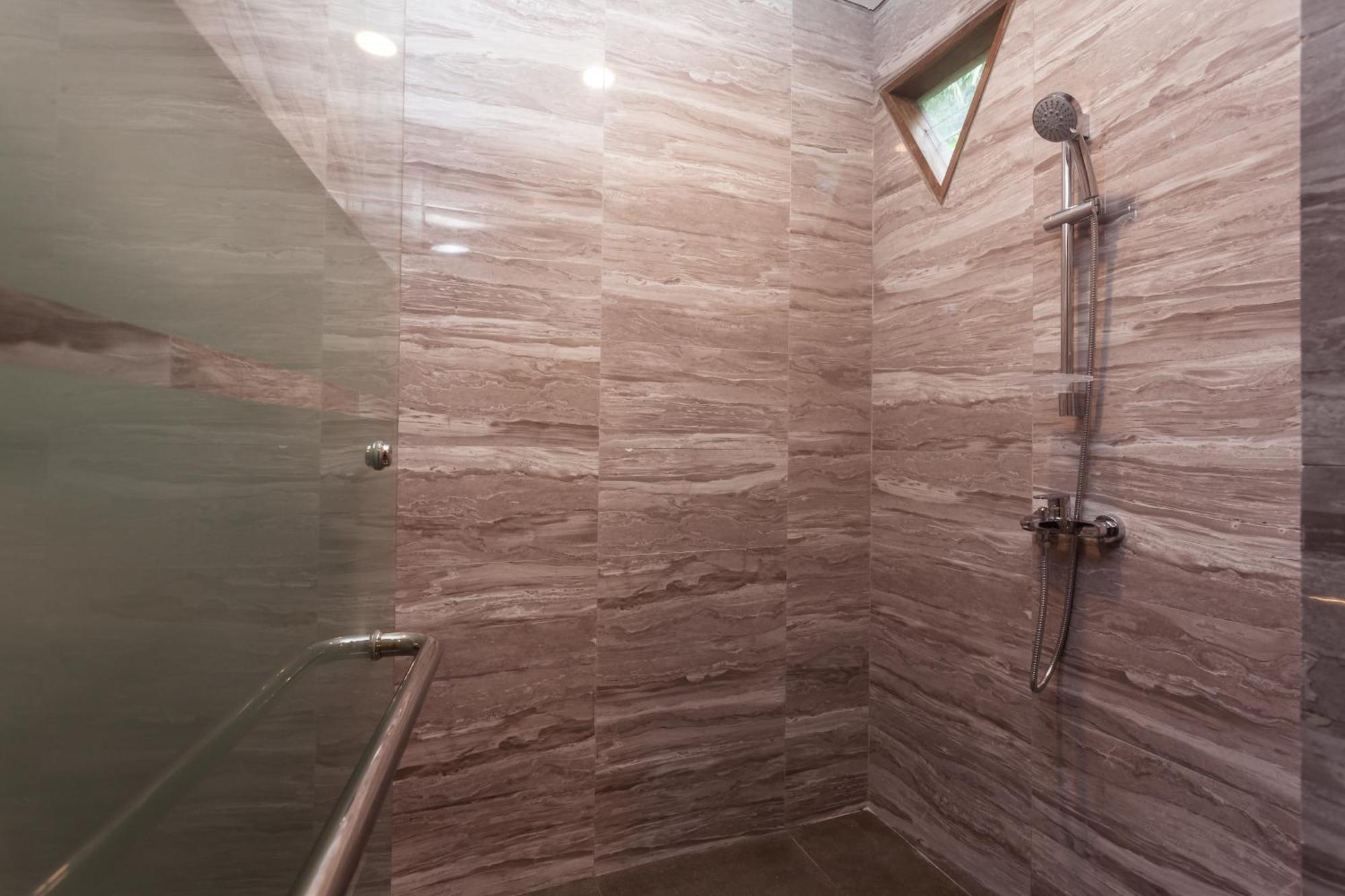 Apartemen Teba Suci And