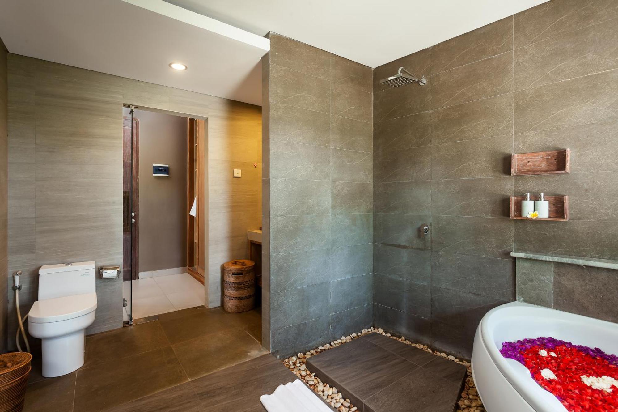 Teba Suci And Apartemen Ubud (Bali)